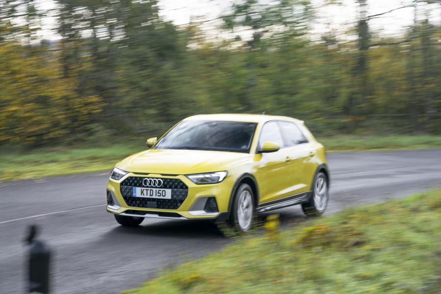  Audi A1 citycarver 2019 года  (UK) (фото 4 из 40)